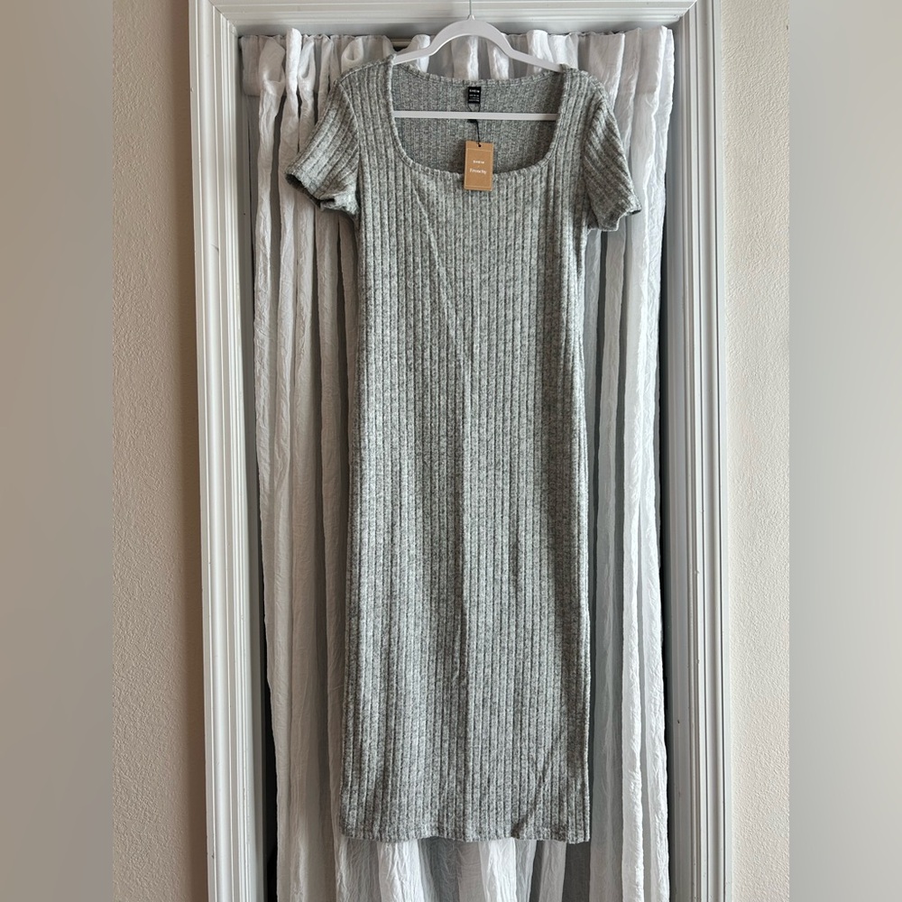 SHEIN x Frenchy Ribbed Knit Midi Dress